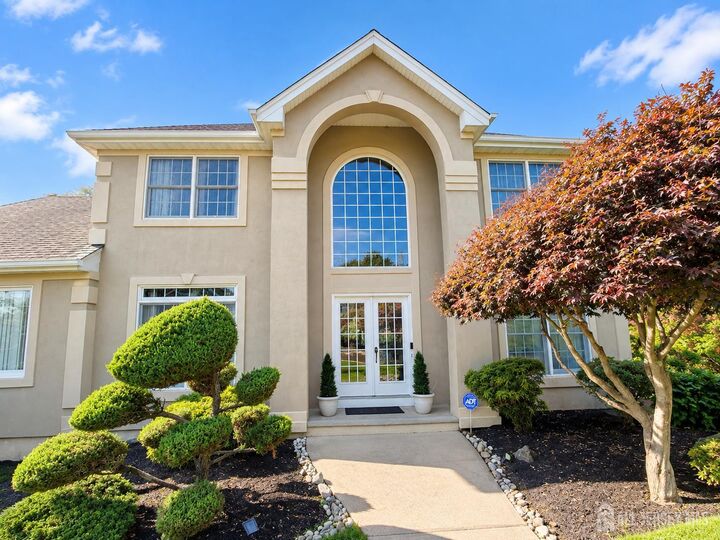 Property Photo:  11 Tower Hill Lane  NJ 08857 