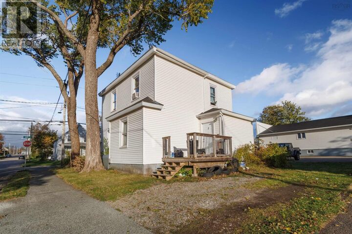 Property Photo:  172 Ashby Road  NS B1P 2S6 