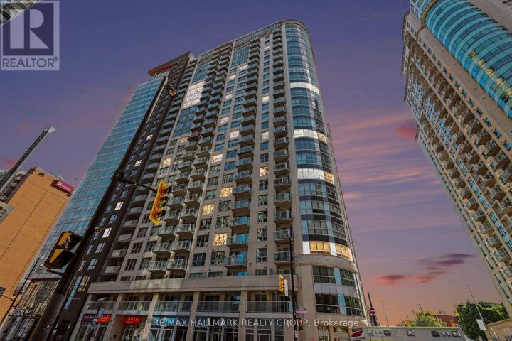 Property Photo:  242 Rideau Street 201  ON K1N 0B7 