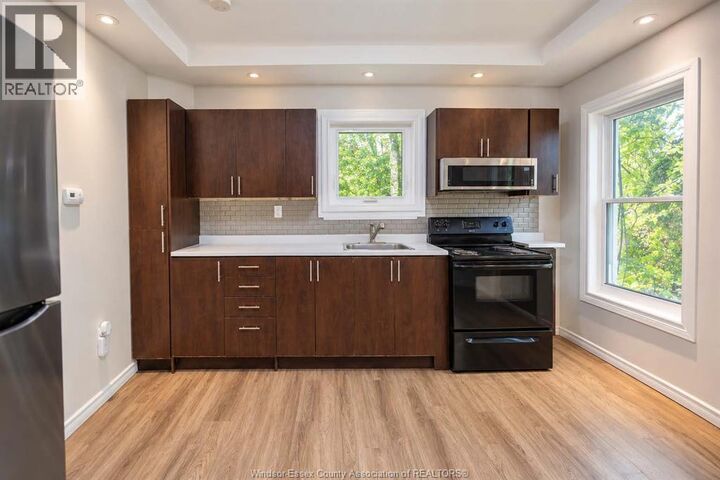 Property Photo:  359 McEwan Avenue  ON N9B 2E5 