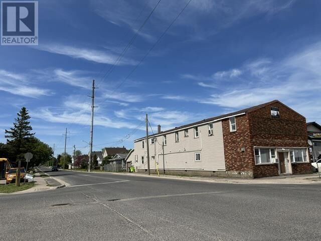 Property Photo: 254 Wallace Ter ON P6C 1K7