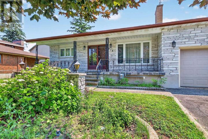Property Photo: 974 Greenbriar Avenue ON K2C 0J7
