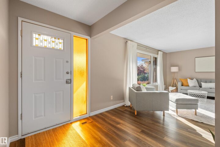 Property Photo:  10420 36A Avenue NW  AB T6J 2H6 