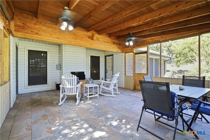 Property Photo:  255 County Road 4964  TX 76539 