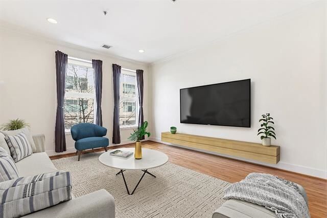 Property Photo: 61 Grand St 2L NJ 07302