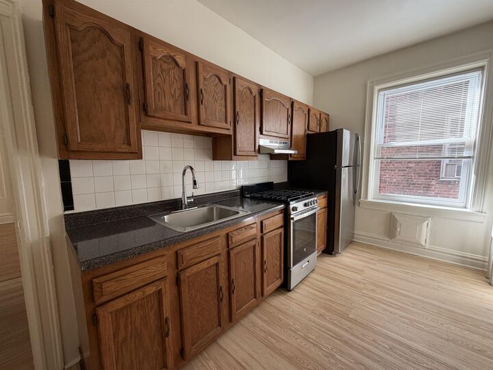 Property Photo:  830 Avenue C 304  NJ 07002 