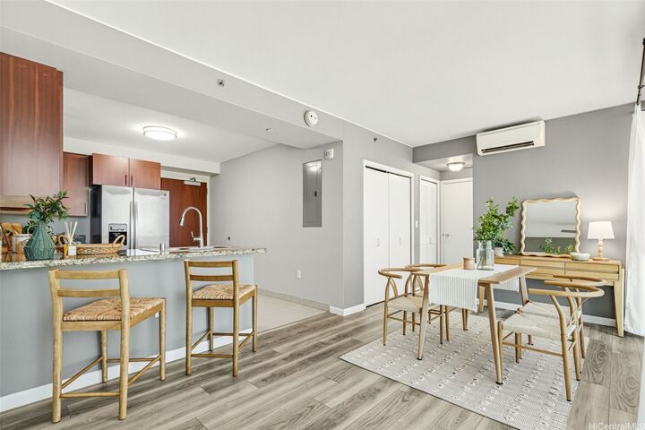 Property Photo:  909 Kapiolani Boulevard 1002  HI 96814 