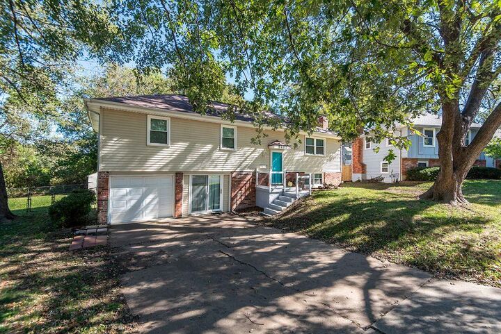 Property Photo: 8401 Arlington Avenue MO 64138