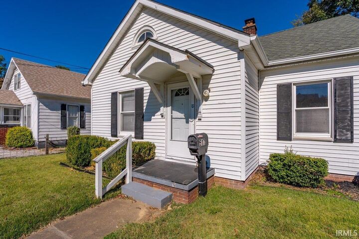 Property Photo:  517 W Locust Street  IN 47601 