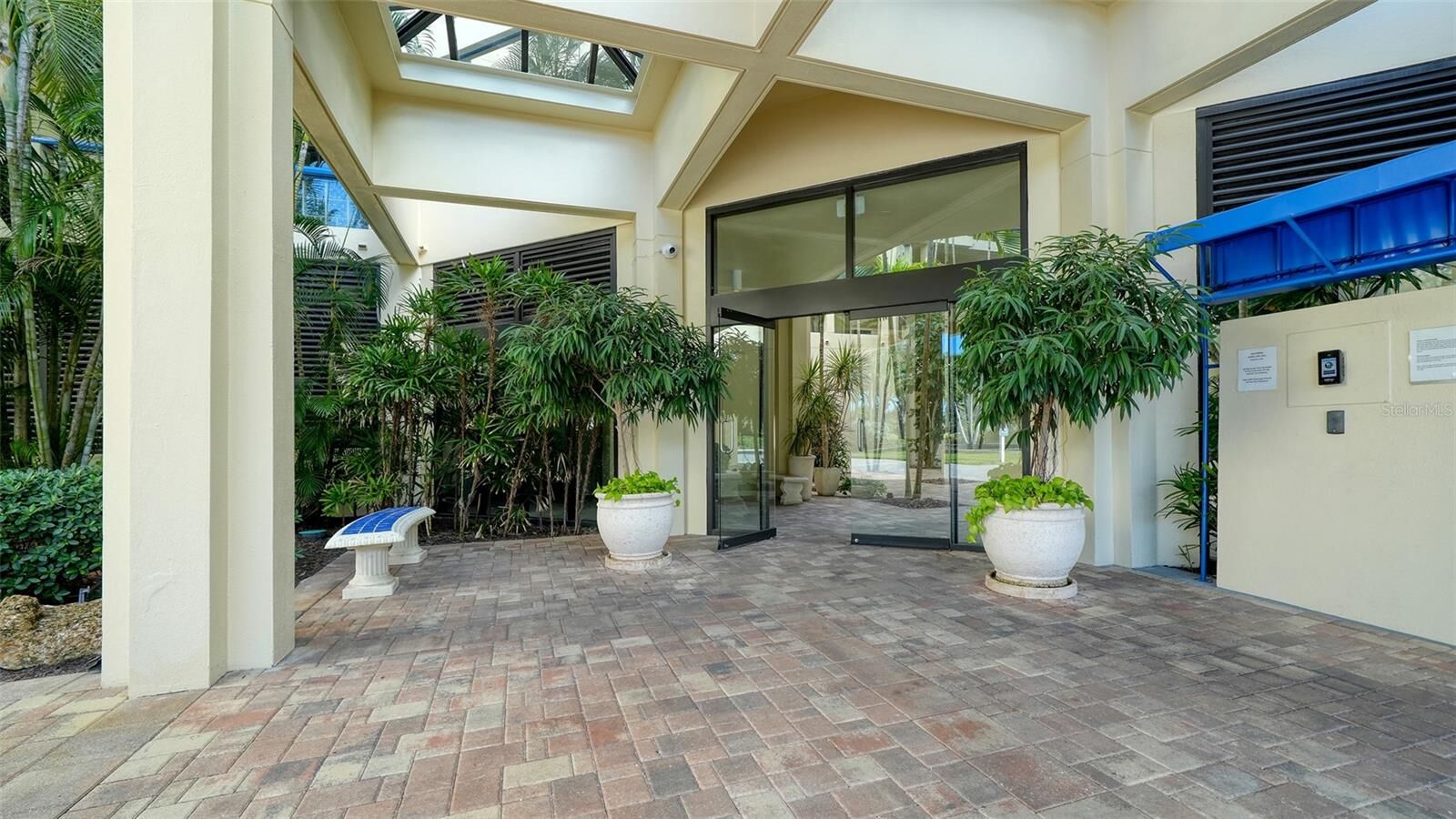 Property Photo:  2110 Harbourside Drive 523  FL 34228 