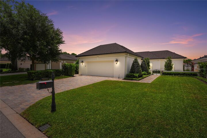 Property Photo: 8969 Charleston Park 23 FL 32819