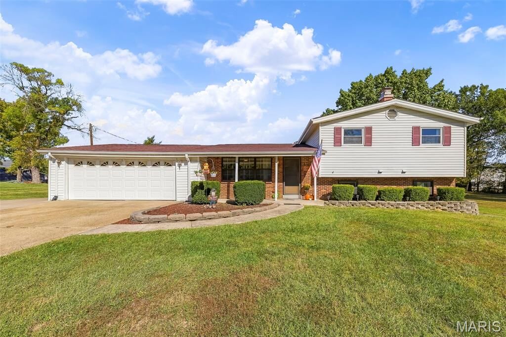 Property Photo:  9 Pedrotti Lane  MO 63366 