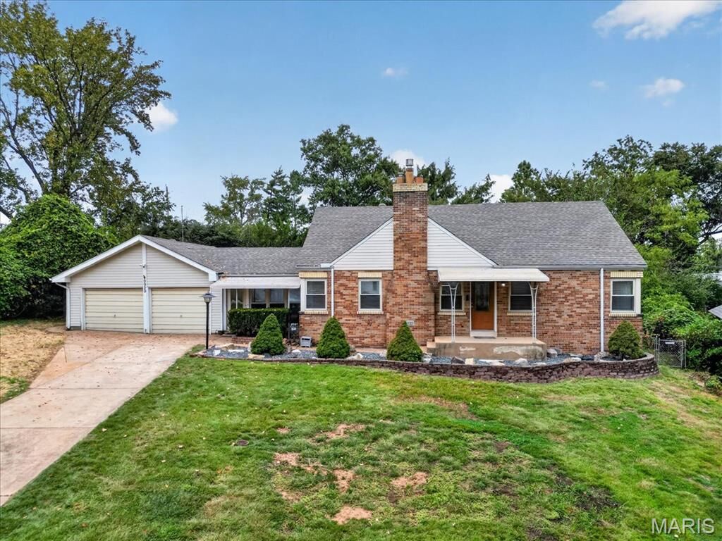 Property Photo:  9929 Berwick Drive  MO 63123 