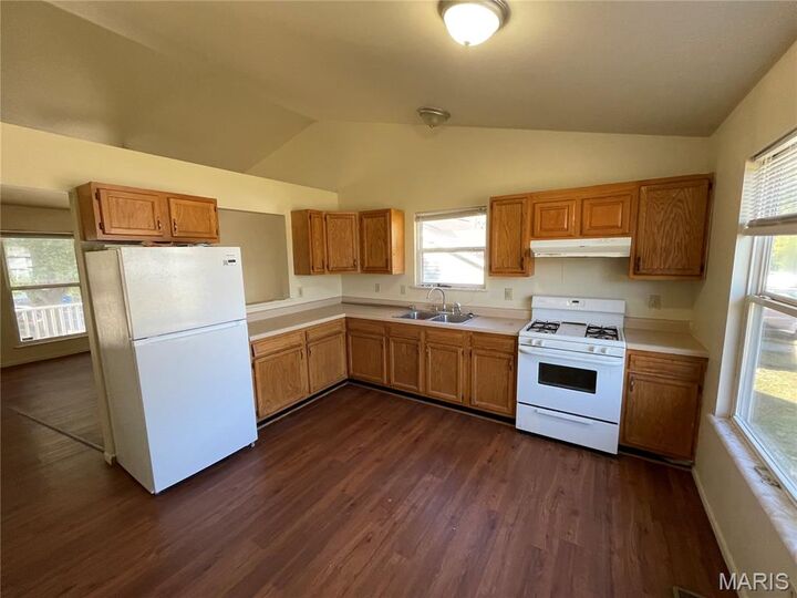 Property Photo: 1113 Central Avenue IL 62002