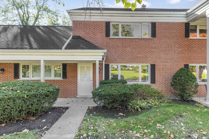 Property Photo: 502 Chanticleer Lane 502 IL 60521