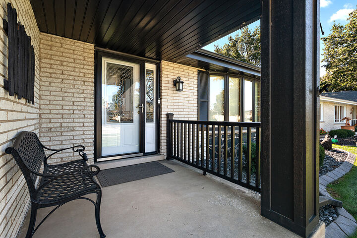 Property Photo:  7919 Palm Court  IL 60462 