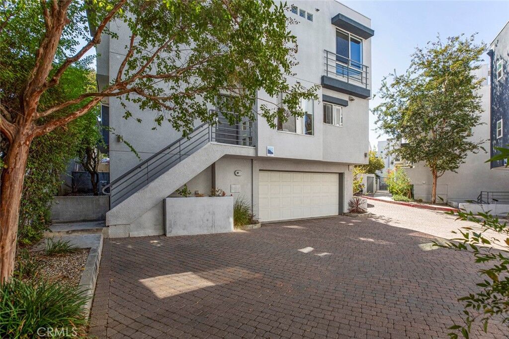 Property Photo:  1080 Everett  CA 90026 