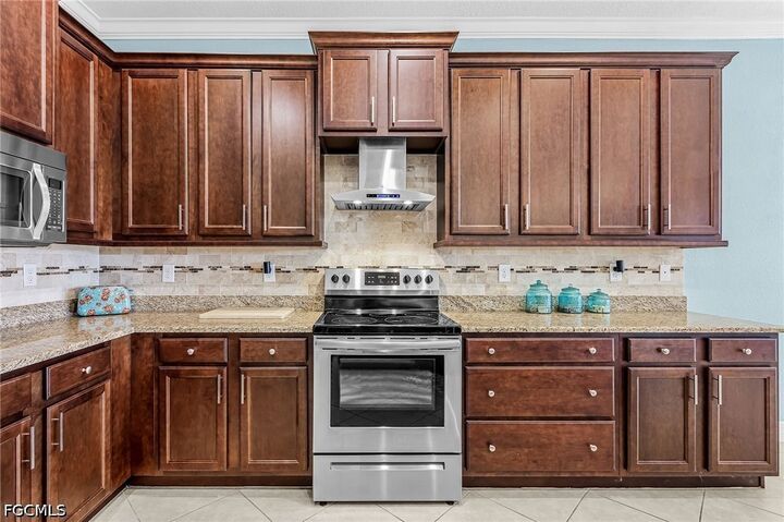 Property Photo: 11221 Sparkleberry Drive FL 33913