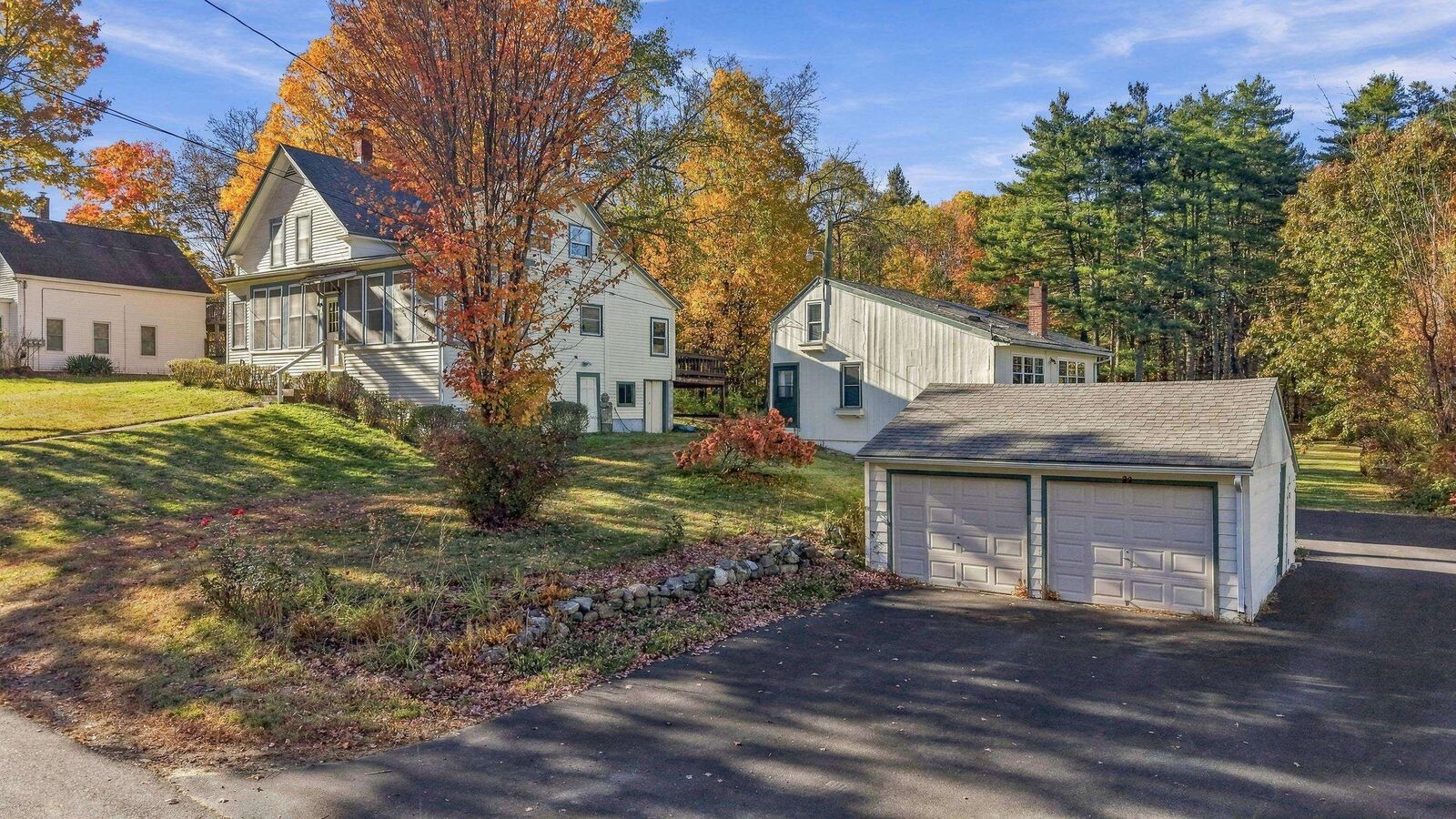Property Photo: 25 E Intervale Road NH 03086