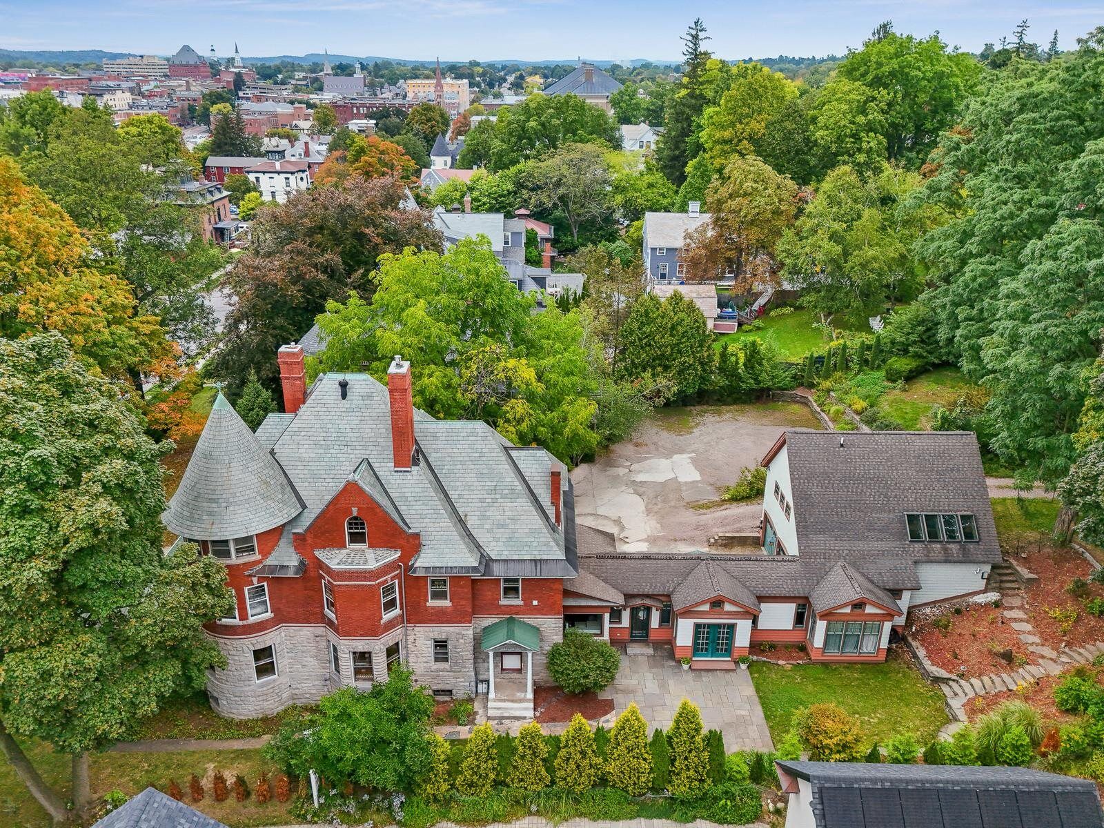 Property Photo:  266 South Union Street  VT 05401 