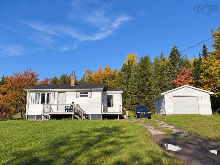 Property Photo:  519 Cenotaph Road  NS B0E 3L0 