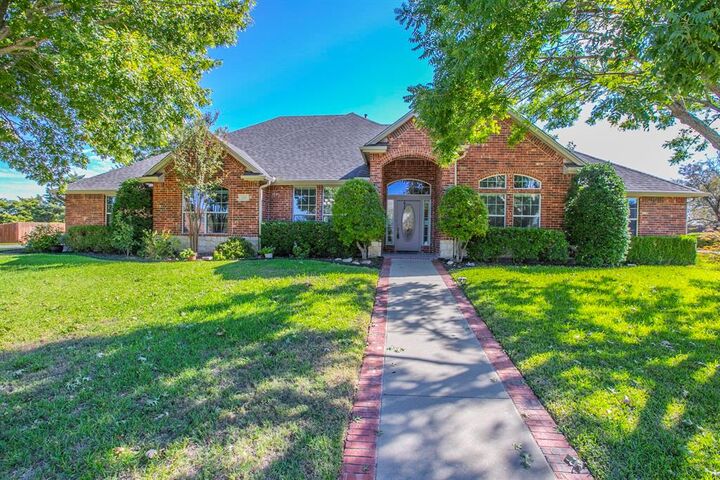 Photo de la propriété:  120 Crestbrook Court  TX 76065 