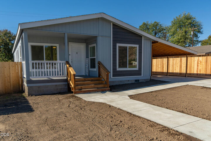 Property Photo: 451 SE Council Drive OR 97865