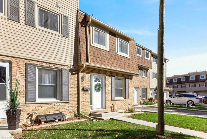 Property Photo:  496 Grey Street C  ON N3S 7L4 