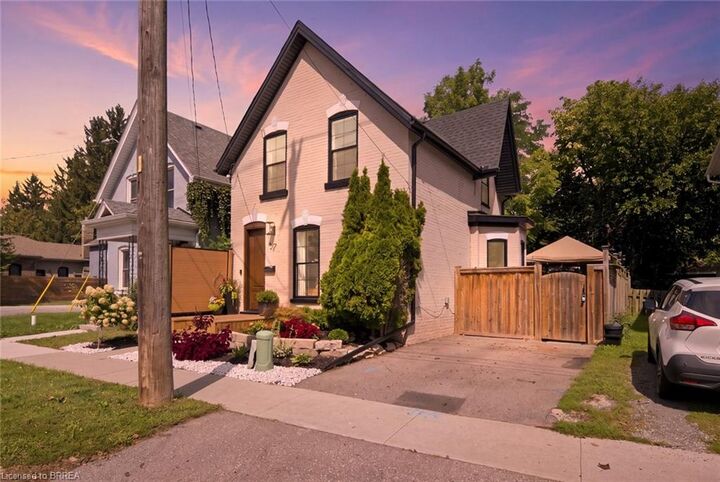 Property Photo:  57 Terrace Hill Street  ON N3R 1E8 