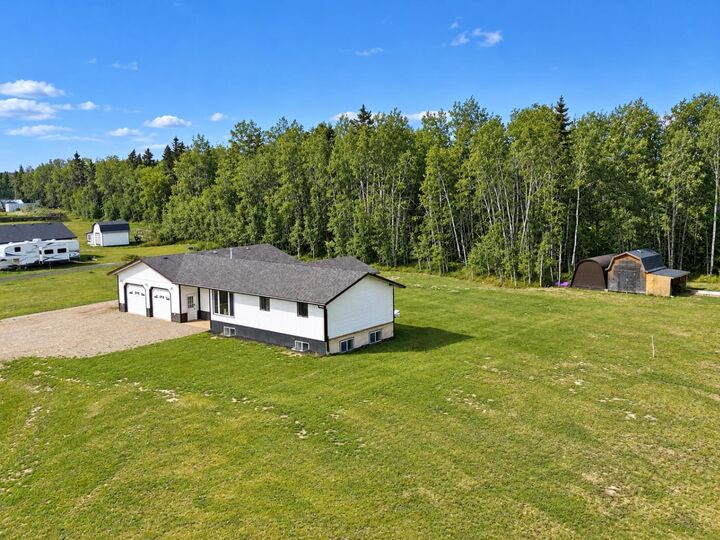 Property Photo:  116 Trickle Creek Road  AB T0H 2H0 