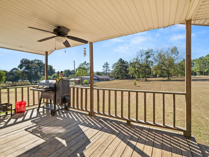 Property Photo:  152 Left Field  LA 71446 