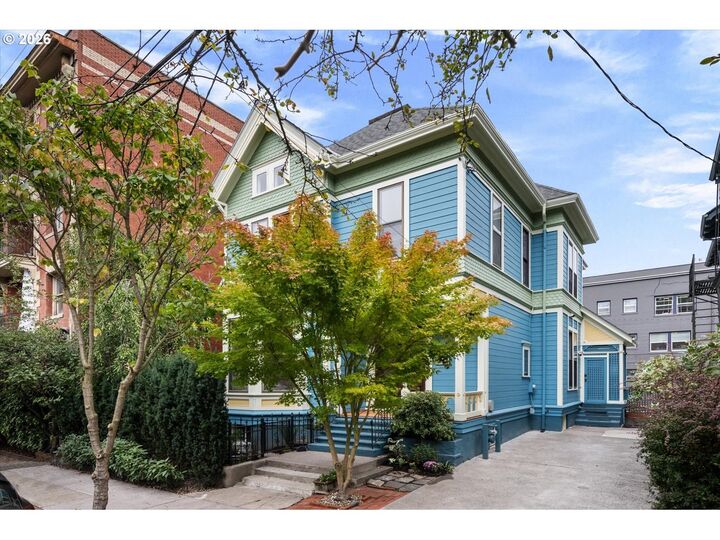 Property Photo: 414 NW 22nd Ave OR 97210