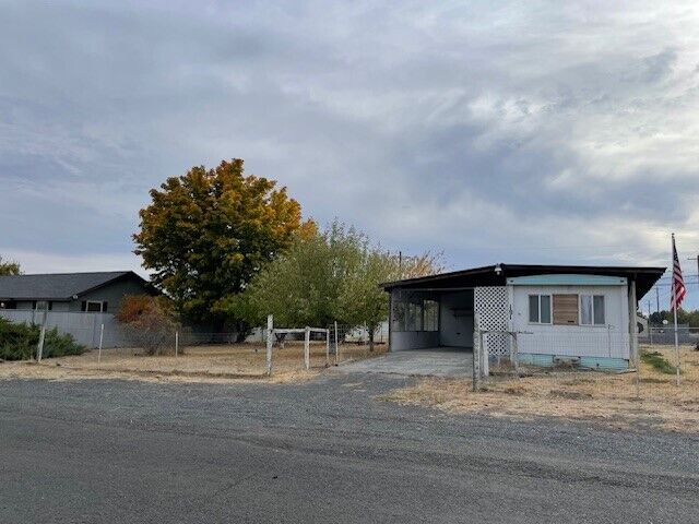Property Photo:  191  Ephrata Avenue NW  WA 98851 