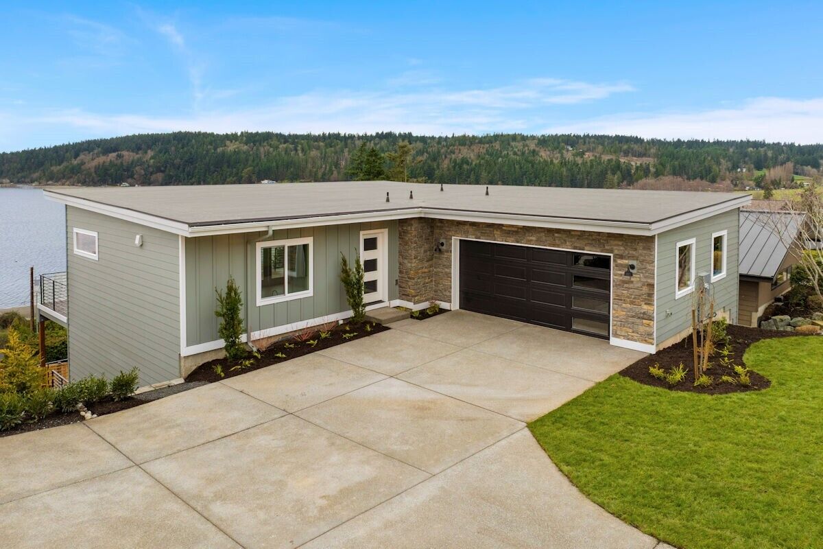 Property Photo:  2216  Cleven Park Road  WA 98282 