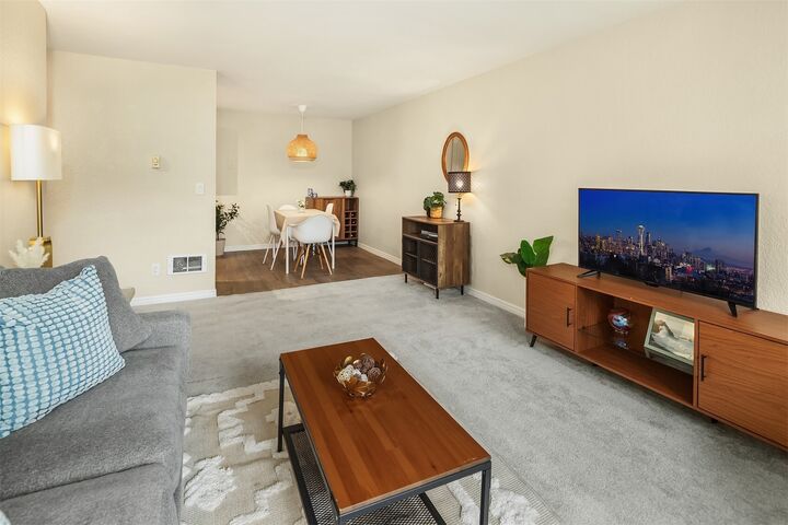 Property Photo:  750 N 143rd Street 208  WA 98133 
