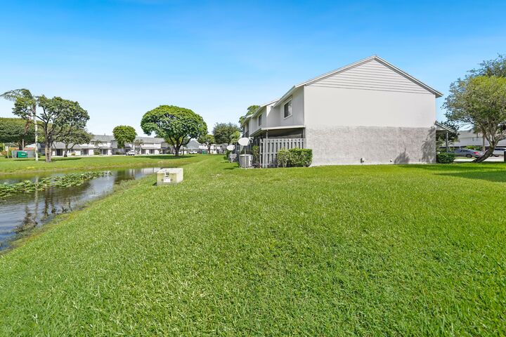 Property Photo:  4306 Inlet Circle  FL 33463 