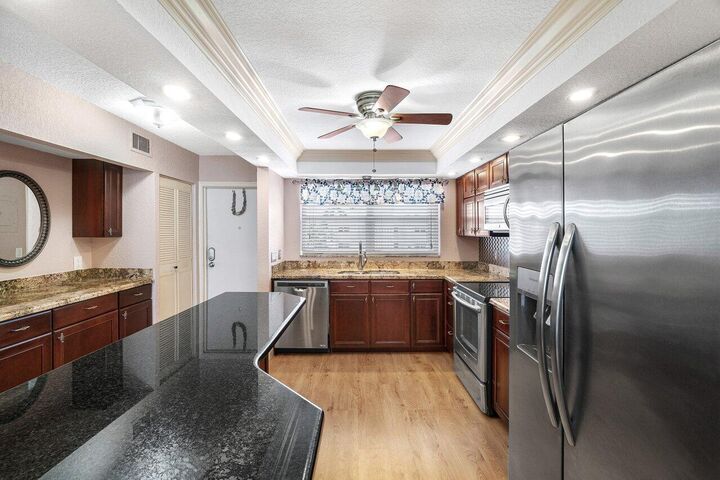Property Photo:  2006 S Federal Highway 408  FL 33435 