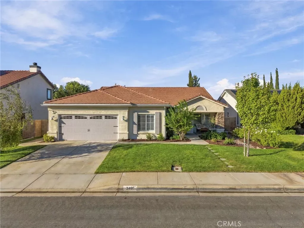 Property Photo:  3405 Racquet  CA 93551 