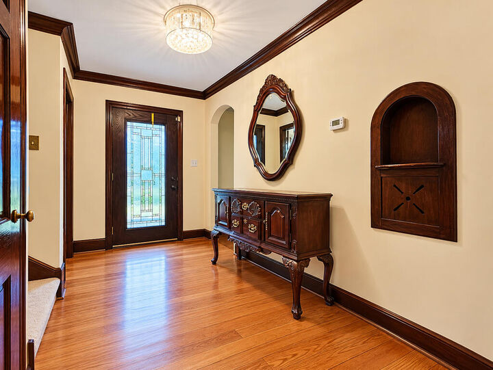 Property Photo:  