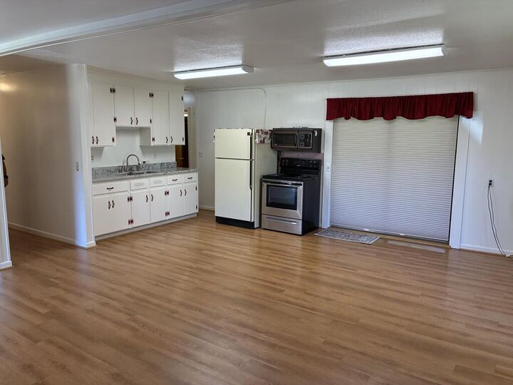 Property Photo:  5886 W Main St  AL 36305 