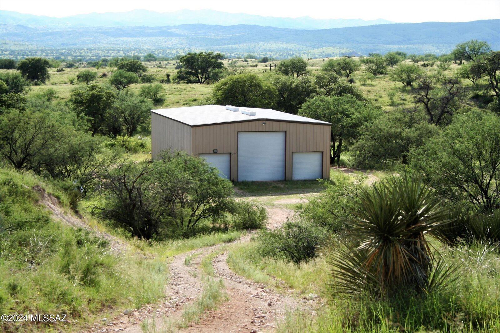 Property Photo:  100 Willow Cross Circle -  AZ 85621 