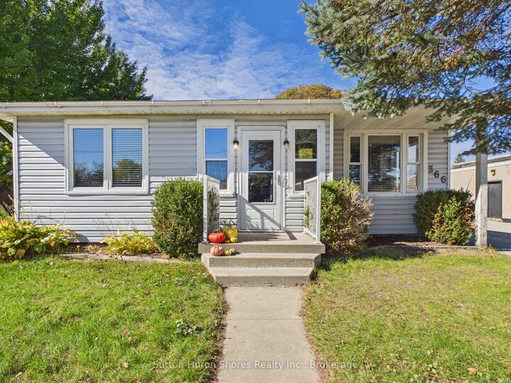 Property Photo:  366 Goderich Street  ON N0H 2C0 