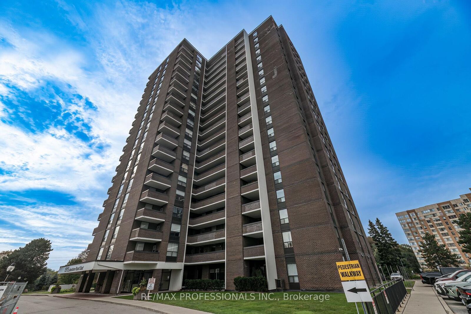 Property Photo:  1515 Lakeshore Road 708  ON L5E 3E3 