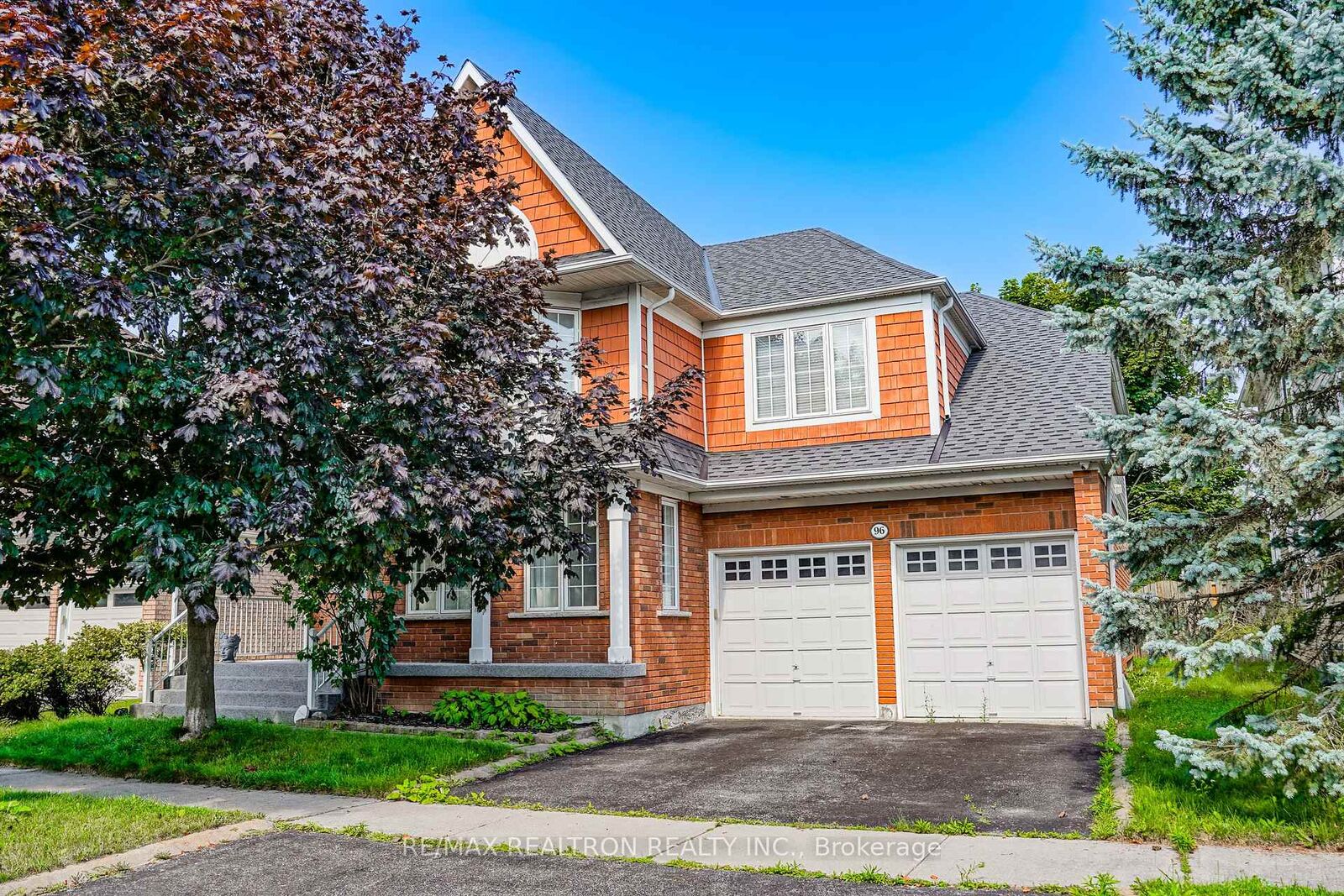 Property Photo:  96 Hoile Drive  ON L1Z 1N4 
