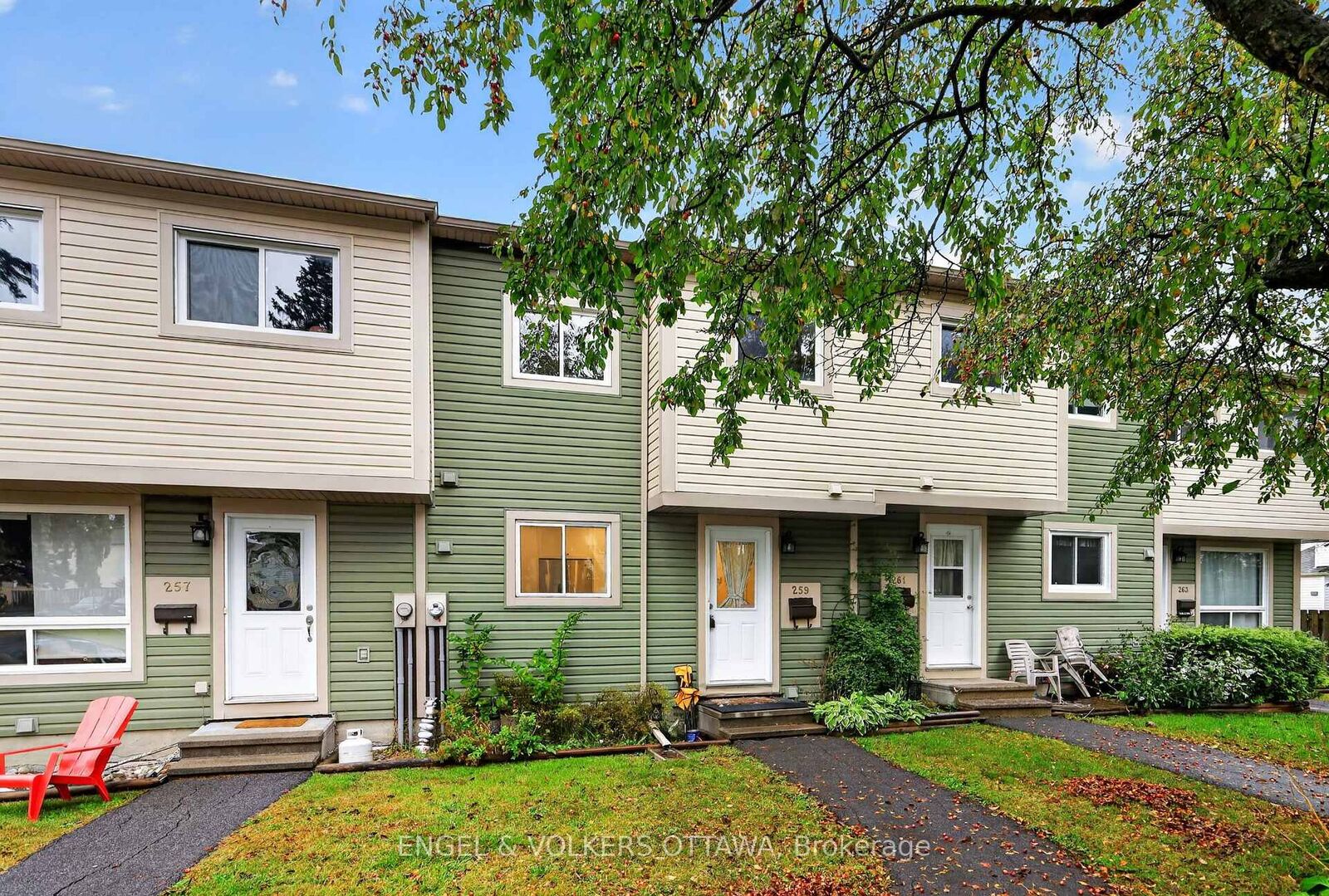 Property Photo:  259 Teal Crescent  ON K1E 2C3 