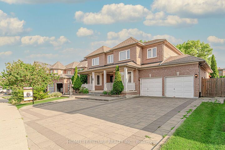 Property Photo:  42 Boxwood Crescent  ON L3S 3P6 