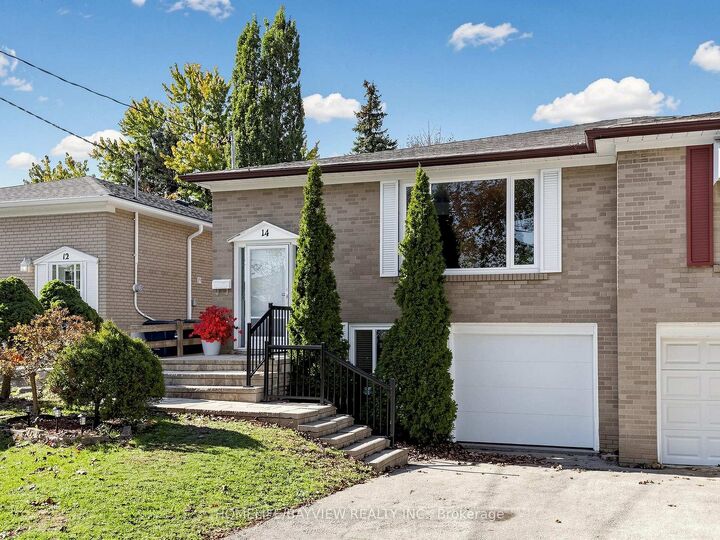 Property Photo:  14 Crispin Crescent  ON M2R 2V7 