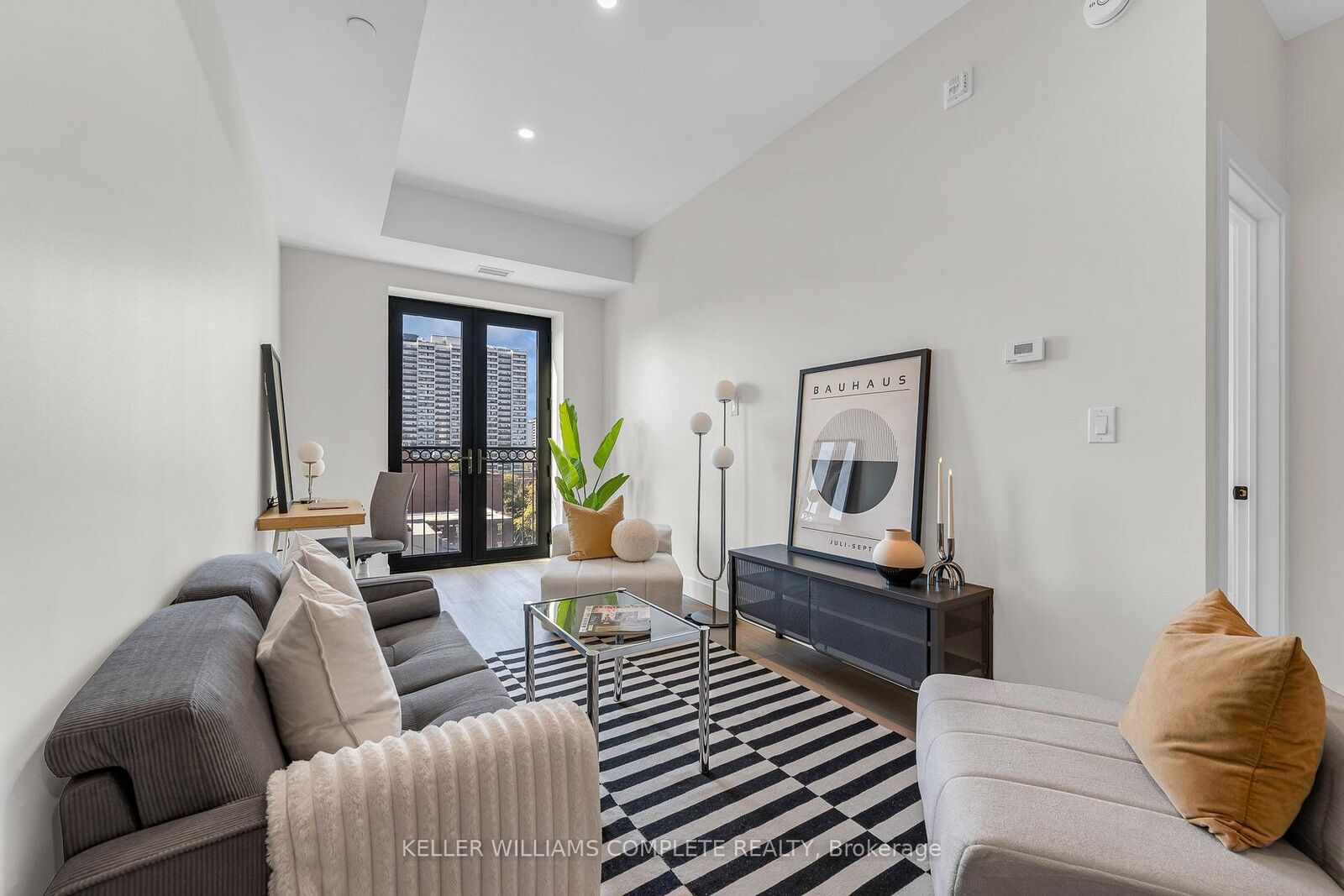 Property Photo:  169 James Street S 804  ON L8P 3A3 