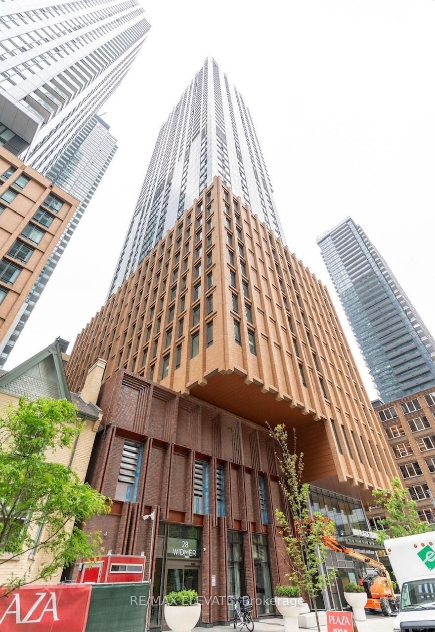 Property Photo:  28 Widmer Street 3029  ON M5V 0T2 