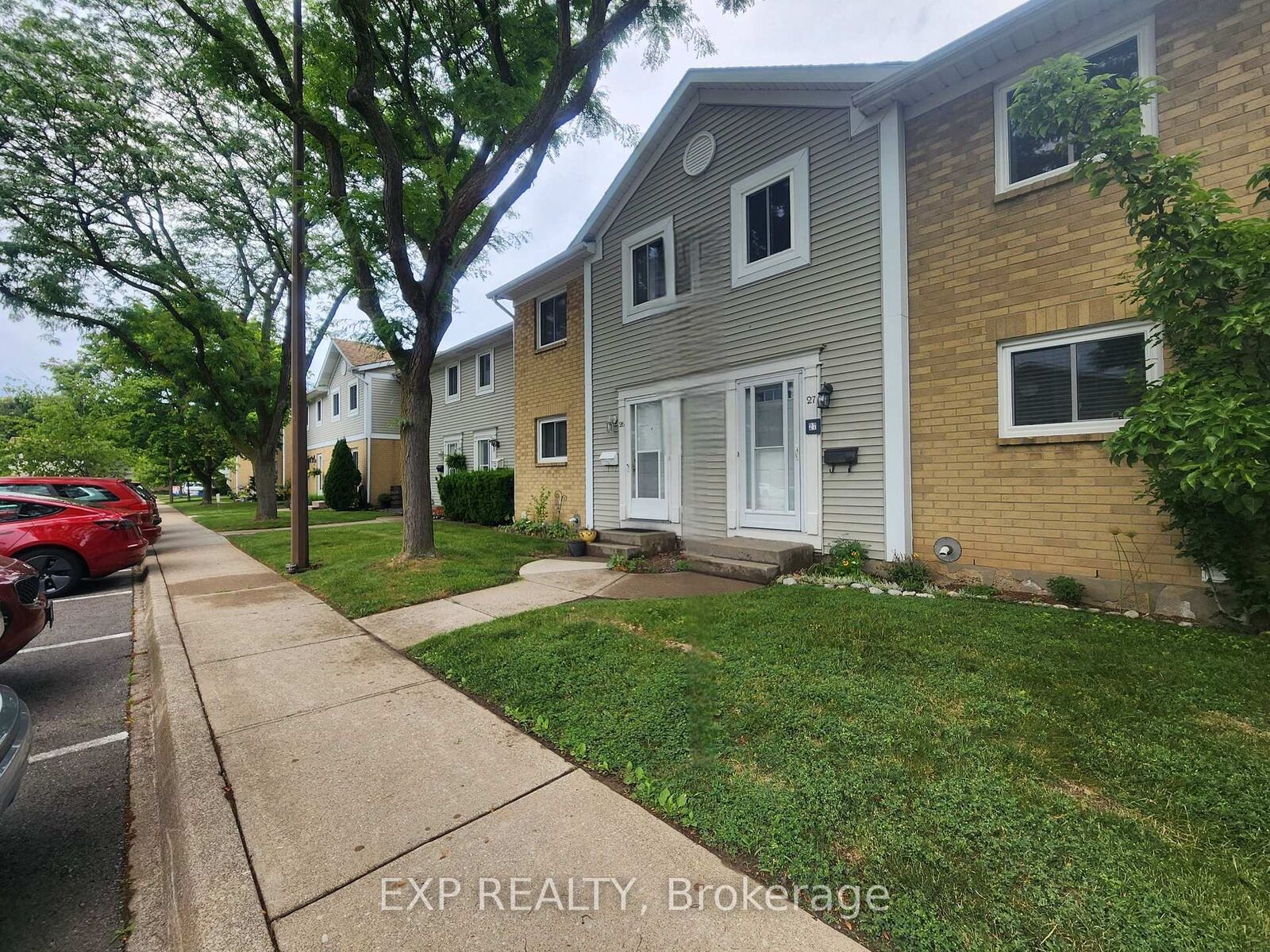 Property Photo:  38 Elma Street 27  ON L2N 6Z3 